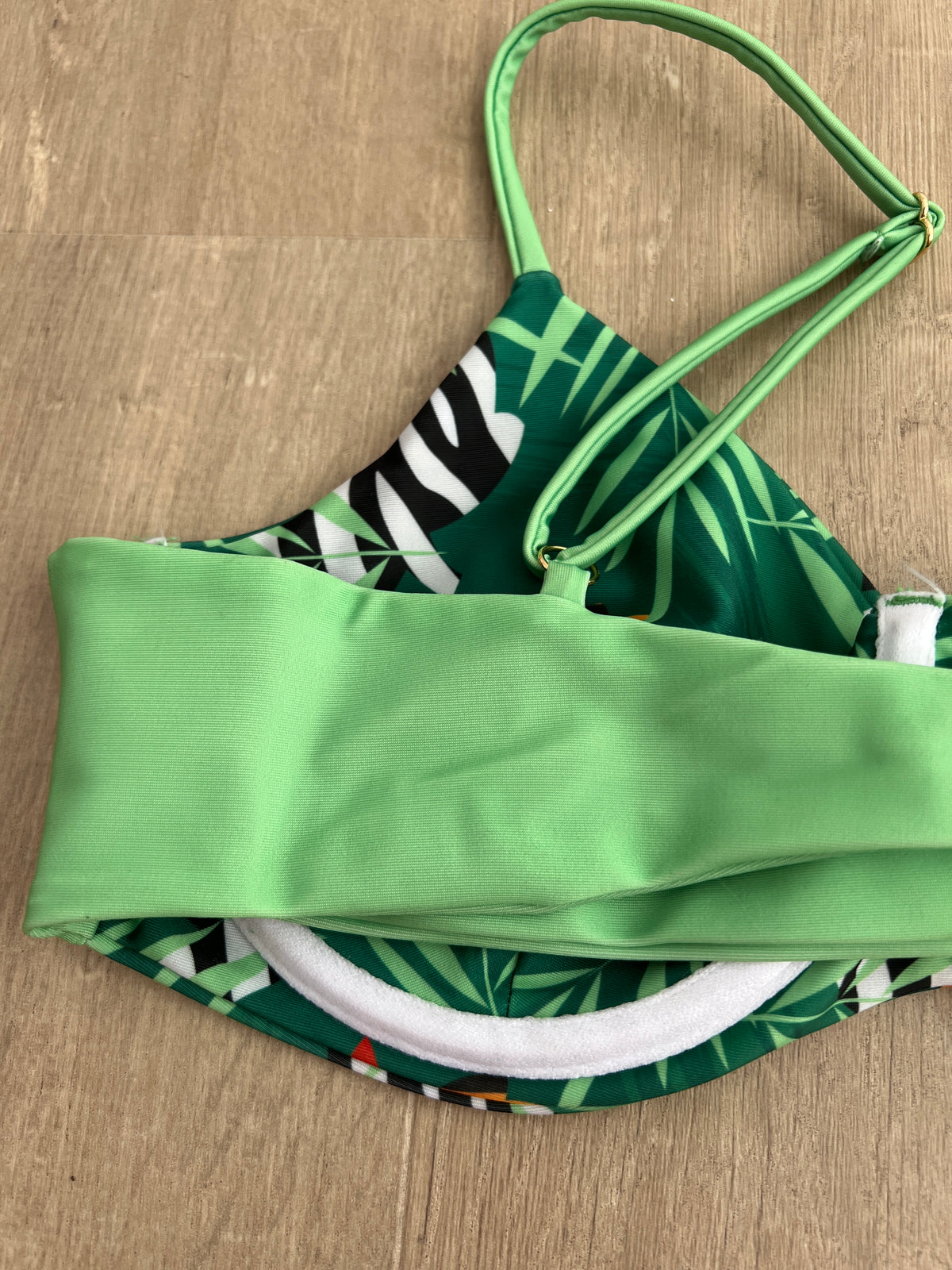 Jayne'O Tropical Print Underwired Bikini Top - Recycled Polyester - M
