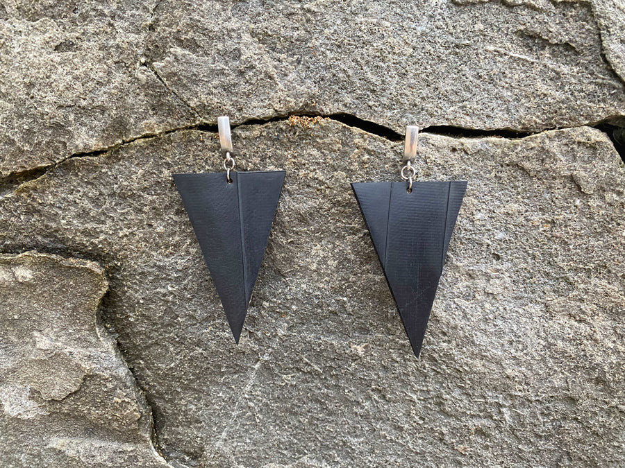upcycled bike inner tube triangle, geometric earrings by Laura zabo, sustainable  vegan and eco-friendly  gift, xmas gift