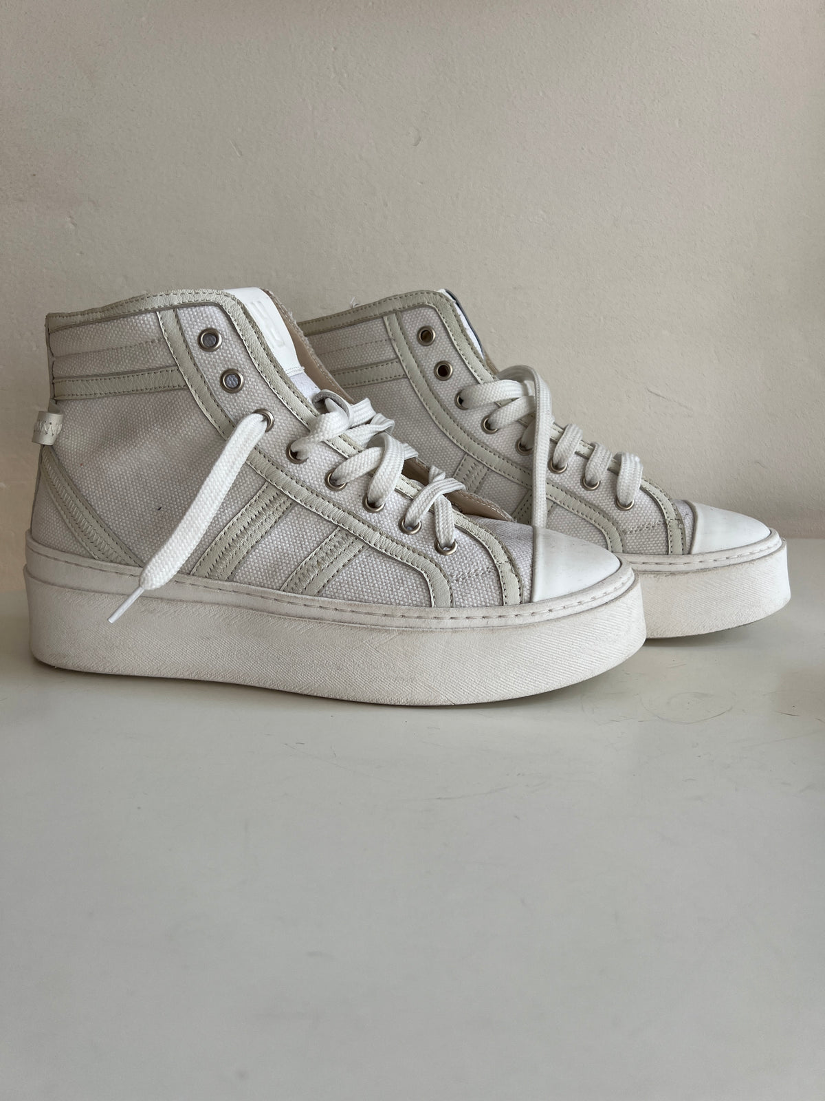 Red-Rag Platform Sneakers